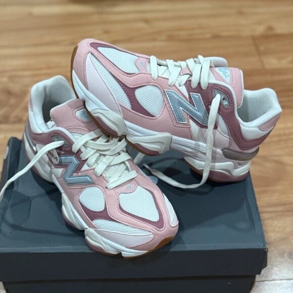 New Balance 9060 Pink Rose Sneakers - Picture 3 of 5